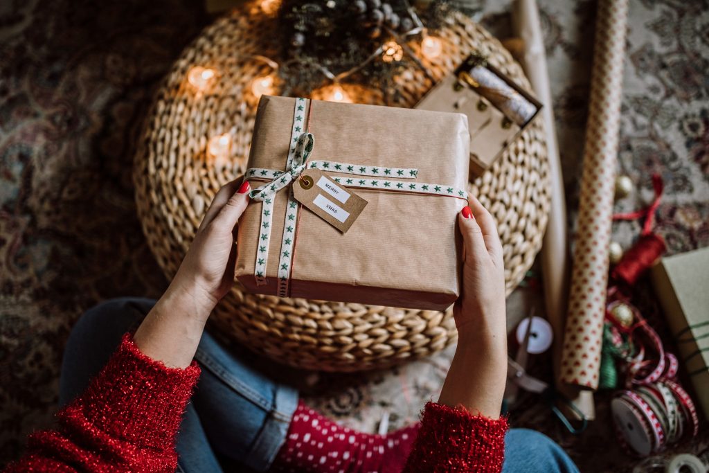 5 Last Minute Holiday Gifts Accelerated Wealth